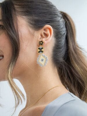 Aretes Ojo Gris